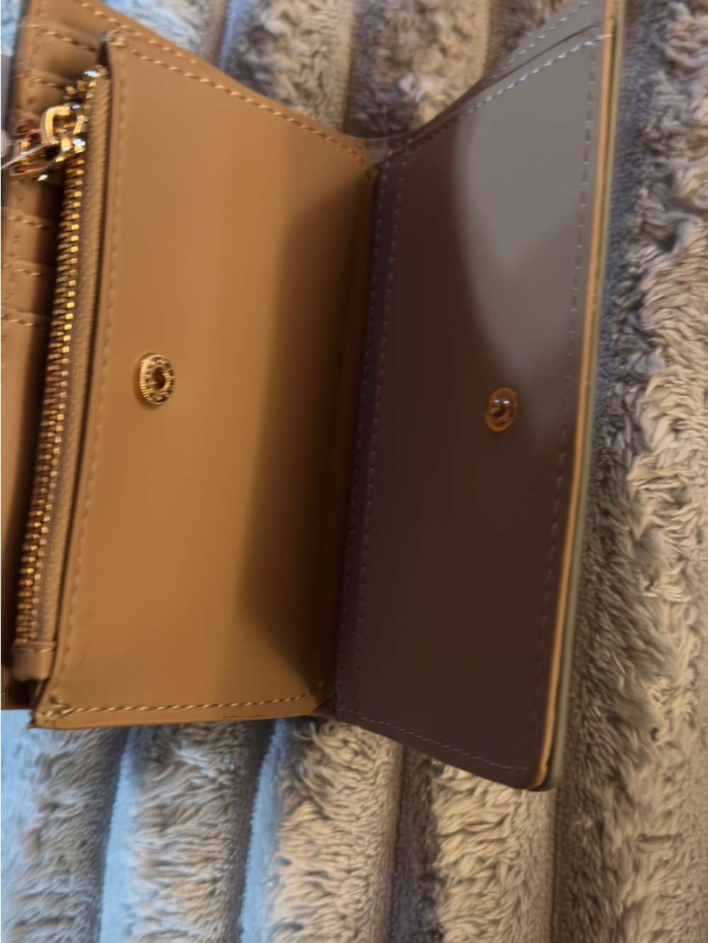 Anne Klein  Green Saffiano Zip Wallet with Gold Hardware - Picture 4 of 5